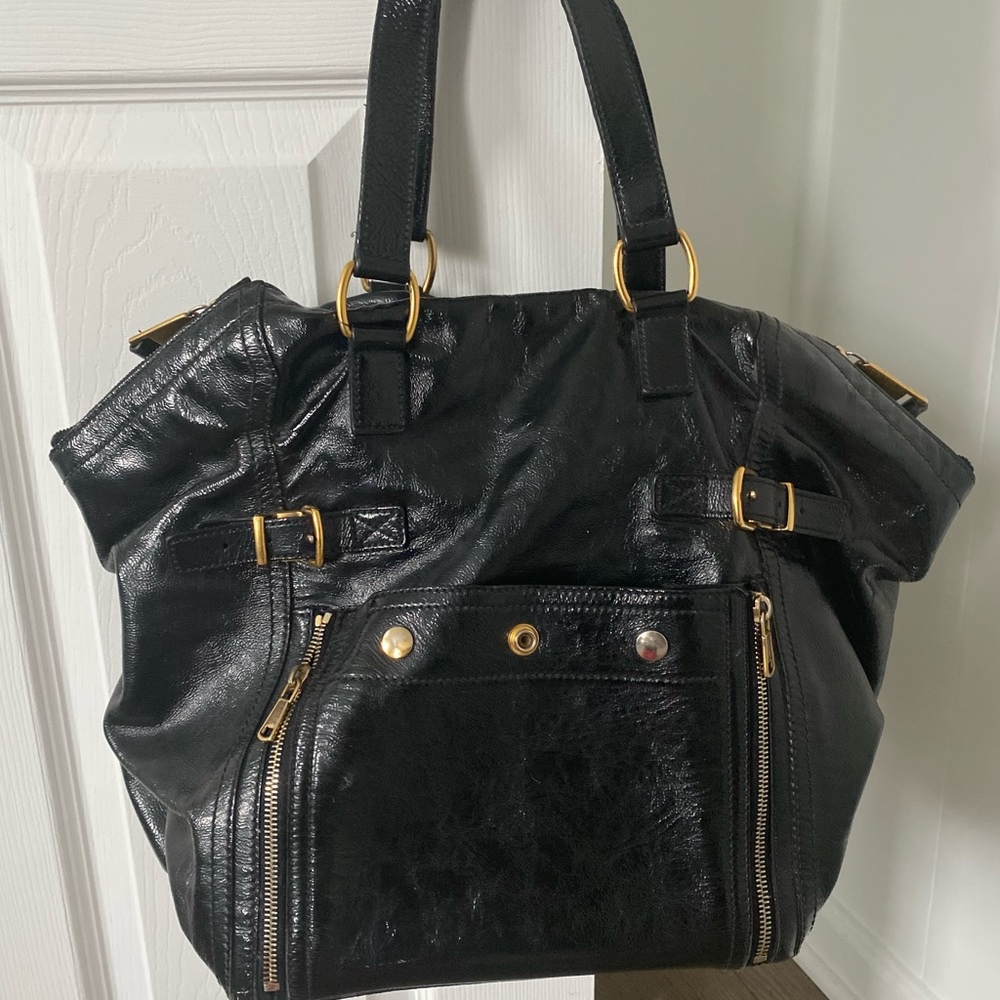 SAINT LAURENT
Patent Flower Medium Downtown Tote Black